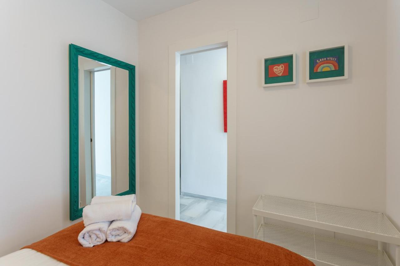 טורמולינוס Malagasuite Carihuela Seaview מראה חיצוני תמונה